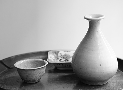 酢猪口徳利小皿のモノクロ画像