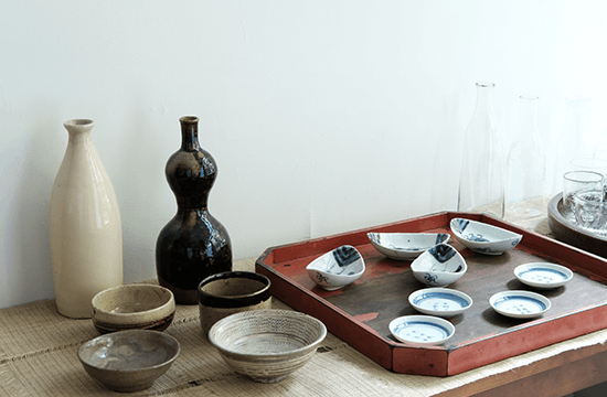 酒器と豆皿の画像